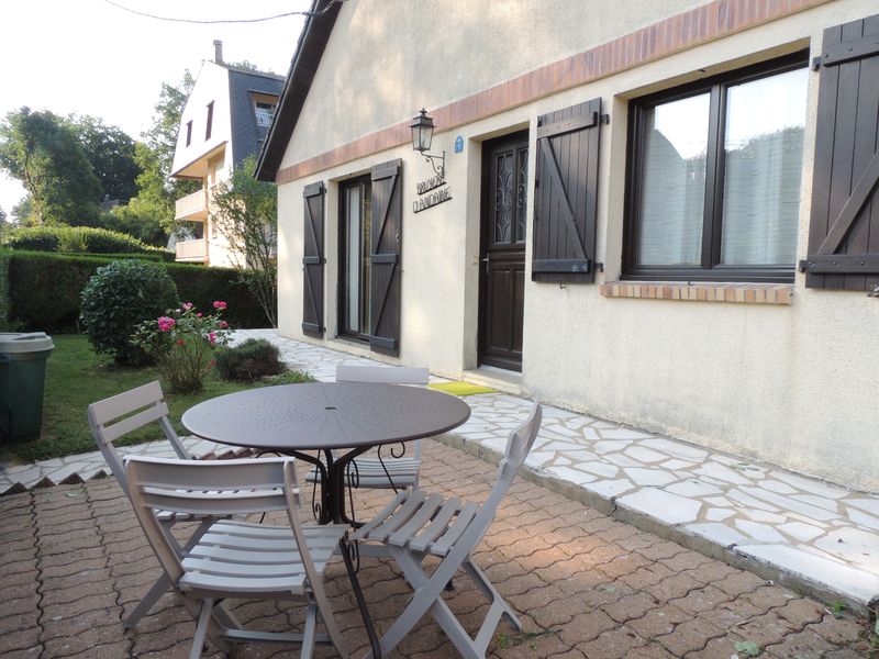 Residence-bruyere-d-andaine-chambre-bagnoles-de-l-orne