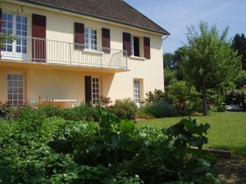 Meuble-les-contines-bagnoles-de-l-orne