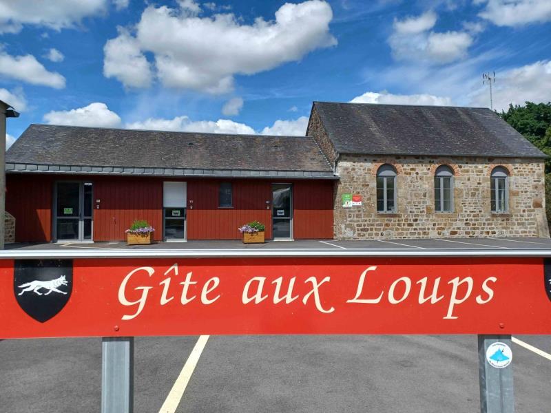 GITE AUX LOUPS