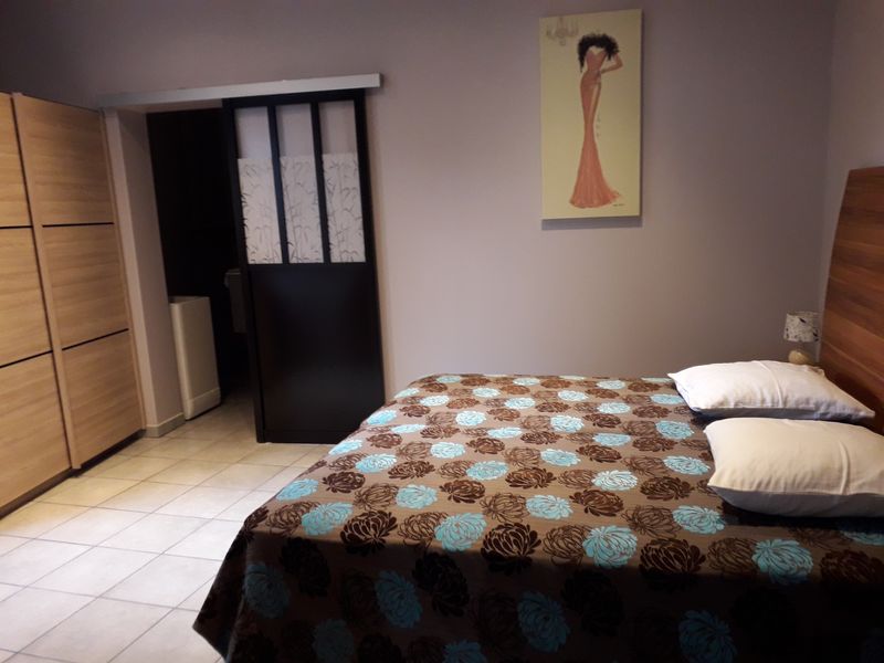 Le-Chateau-3-Bagnoles