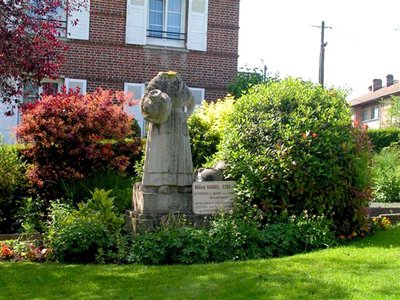 Statues de Marie Harel - Vimoutiers