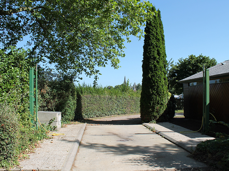 Aire-de-services-du-Camping-le-Clos-Normand-1 800x600