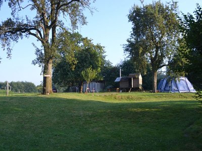 camping-sous-les-poiriers-domfront