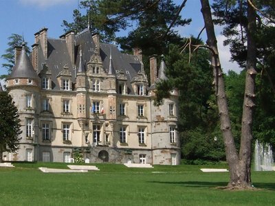bagnoles-orne-chateau-legendes