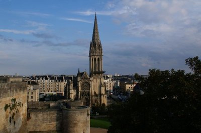 saint-pierre-church-of-caen-944724_1280(1)