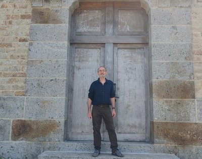 Jean Michel Huard, concepteur de l'exposition sur Claude Sermet