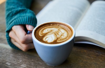 autour d'un ca fé moulin