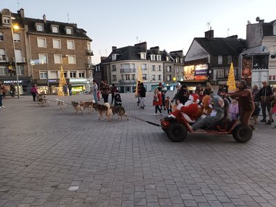 Arrivée du Père Noël sur son traineau