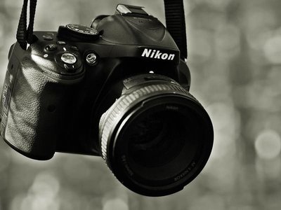 noname_13-slr-camera-3752509_1280