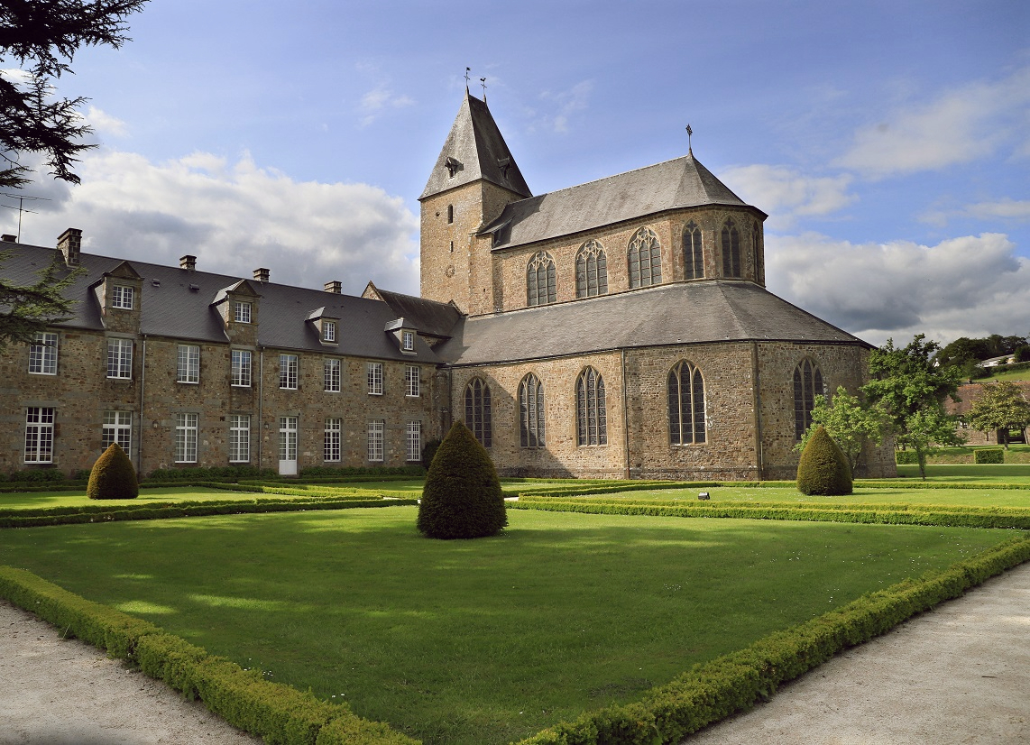 Abbaye Notre-Dame, Lonlay-l'Abbaye, Orne