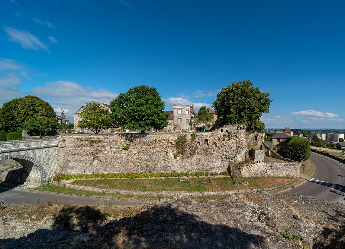 Vue sur les remparts, Domfront-en-Poiraie