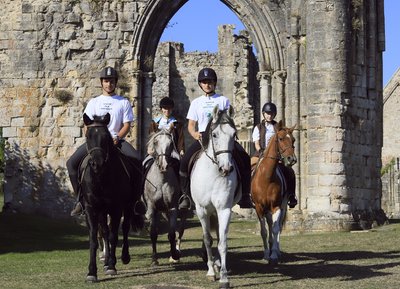 Caval'Ouche : randonnée à cheval dans l'Orne